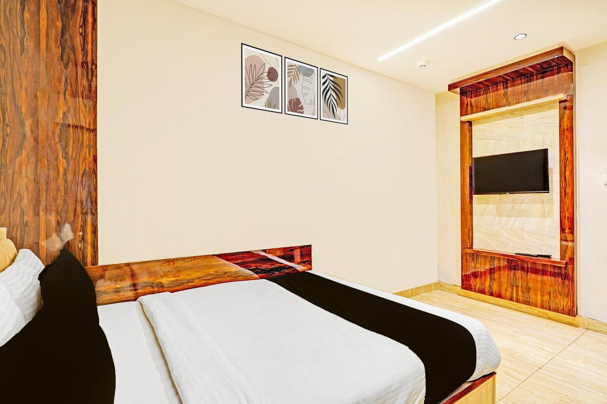 Отель Super Townhouse Indiranagar Бангалор Экстерьер фото
