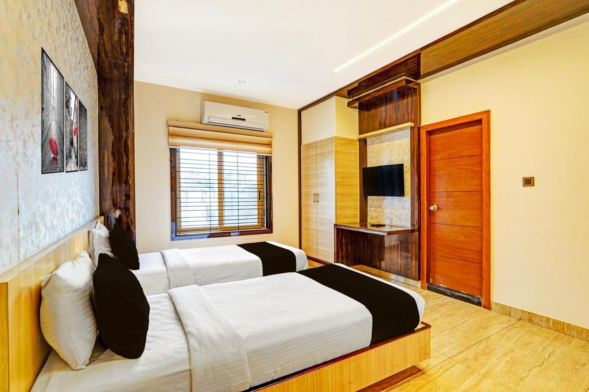 Отель Super Townhouse Indiranagar Бангалор Экстерьер фото