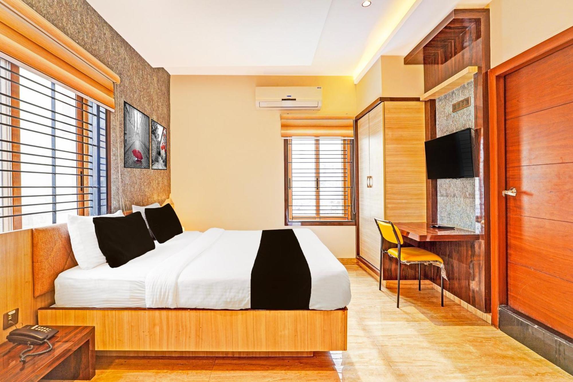 Отель Super Townhouse Indiranagar Бангалор Экстерьер фото